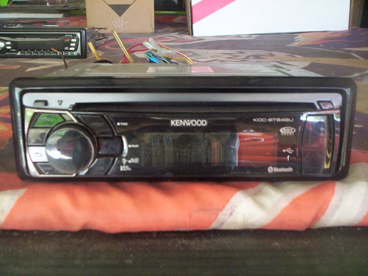 Kenwood KDC-BT848U car stereo read description first