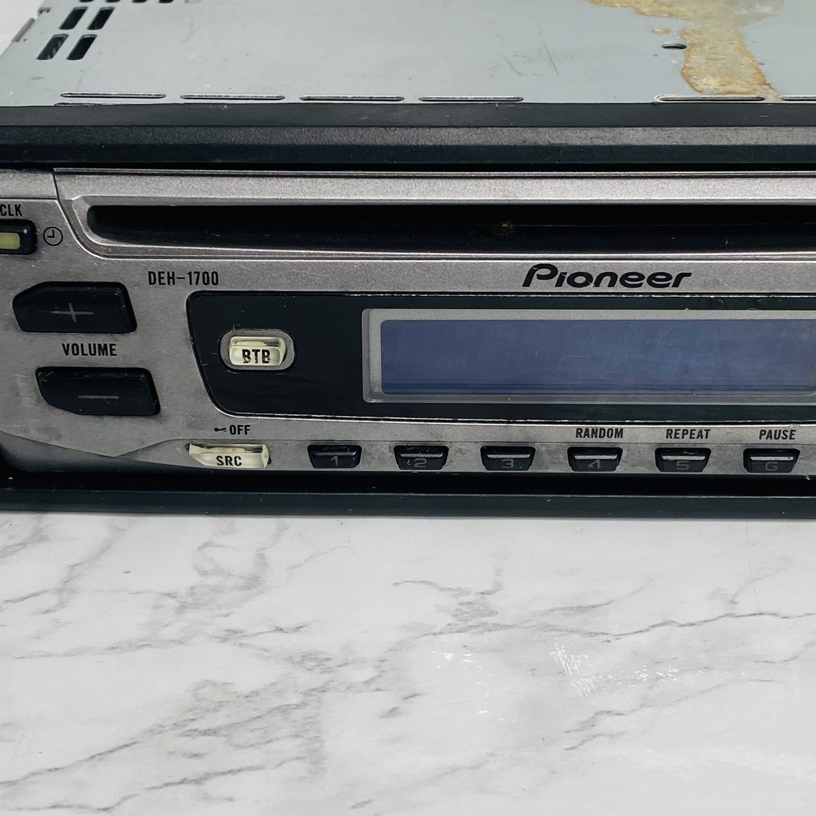 Pioneer DEH-1700 AM/FM CD Car Stereo W/ Connector Cord Faceplate 45w X4 WORKS