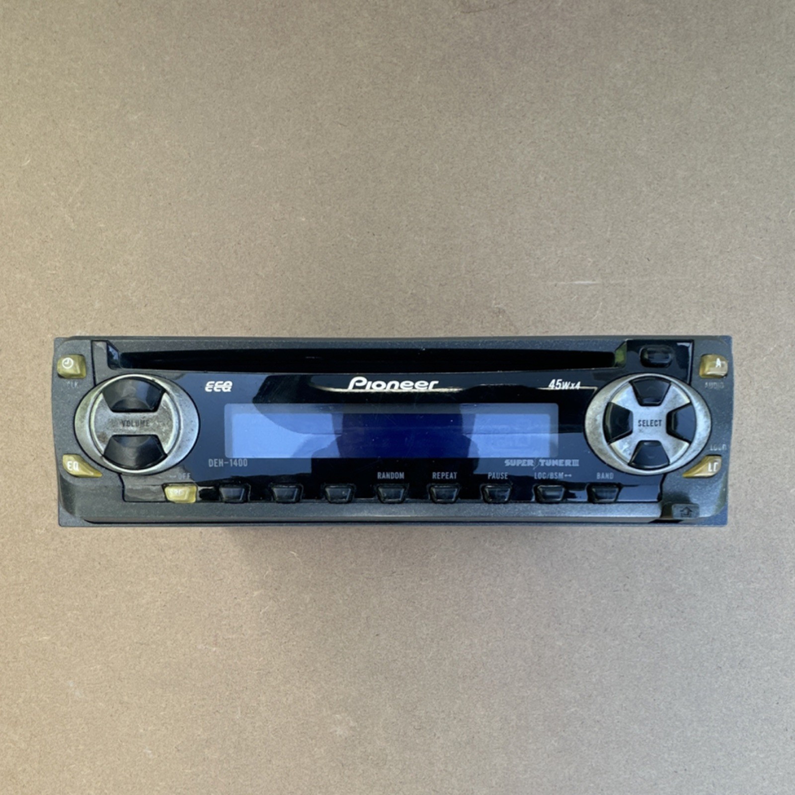 Pioneer DEH-1400 CD Player In Dash Receiver
