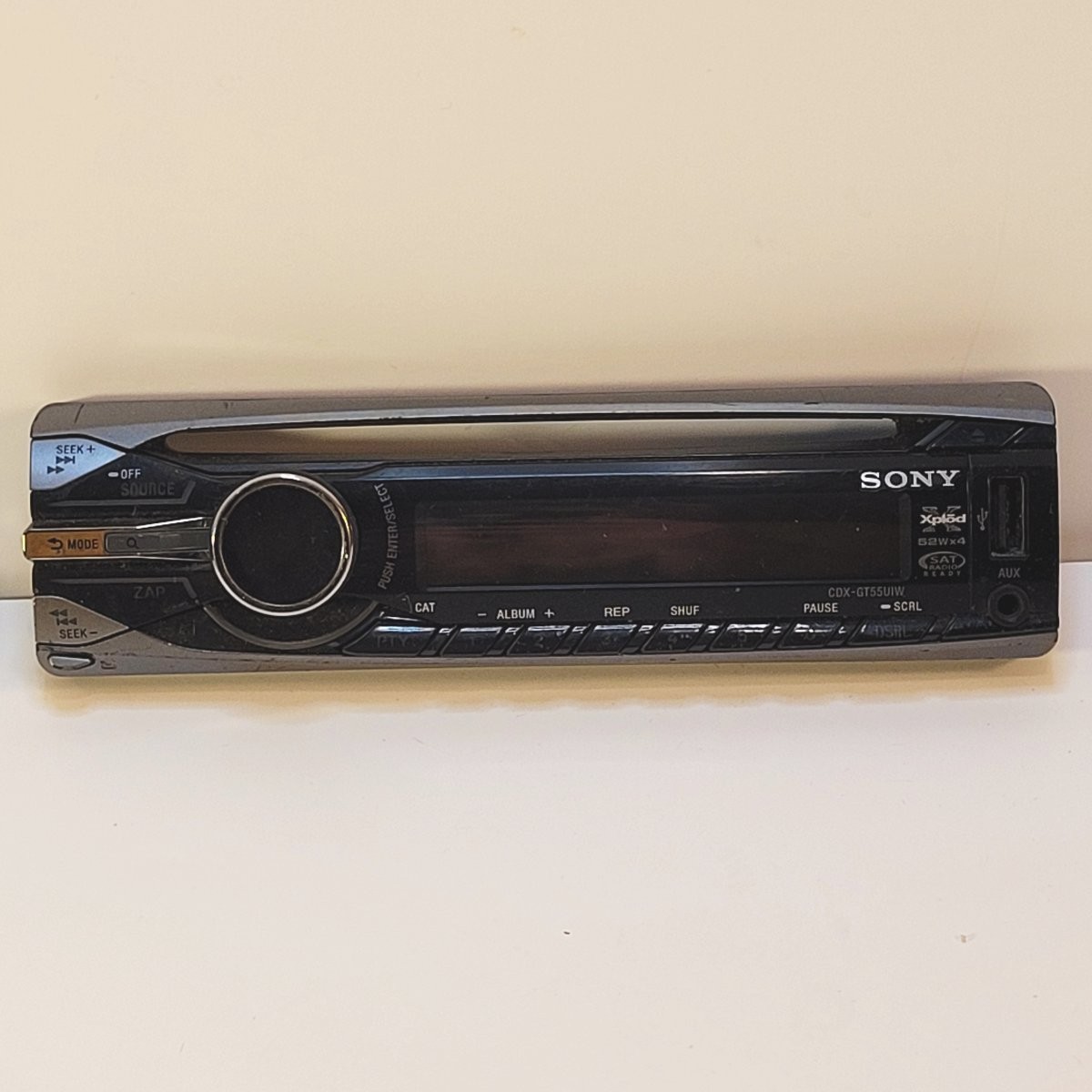 Sony CDX-GT55UIW – FM/AM Compact Disc Player – with Faceplate