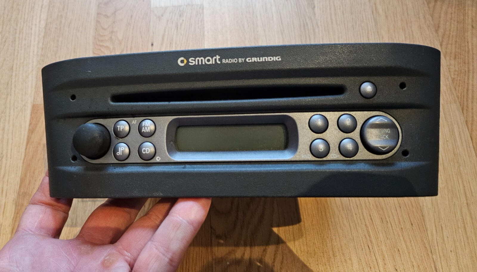 Original Smart Roadster car stereo (Grundig)