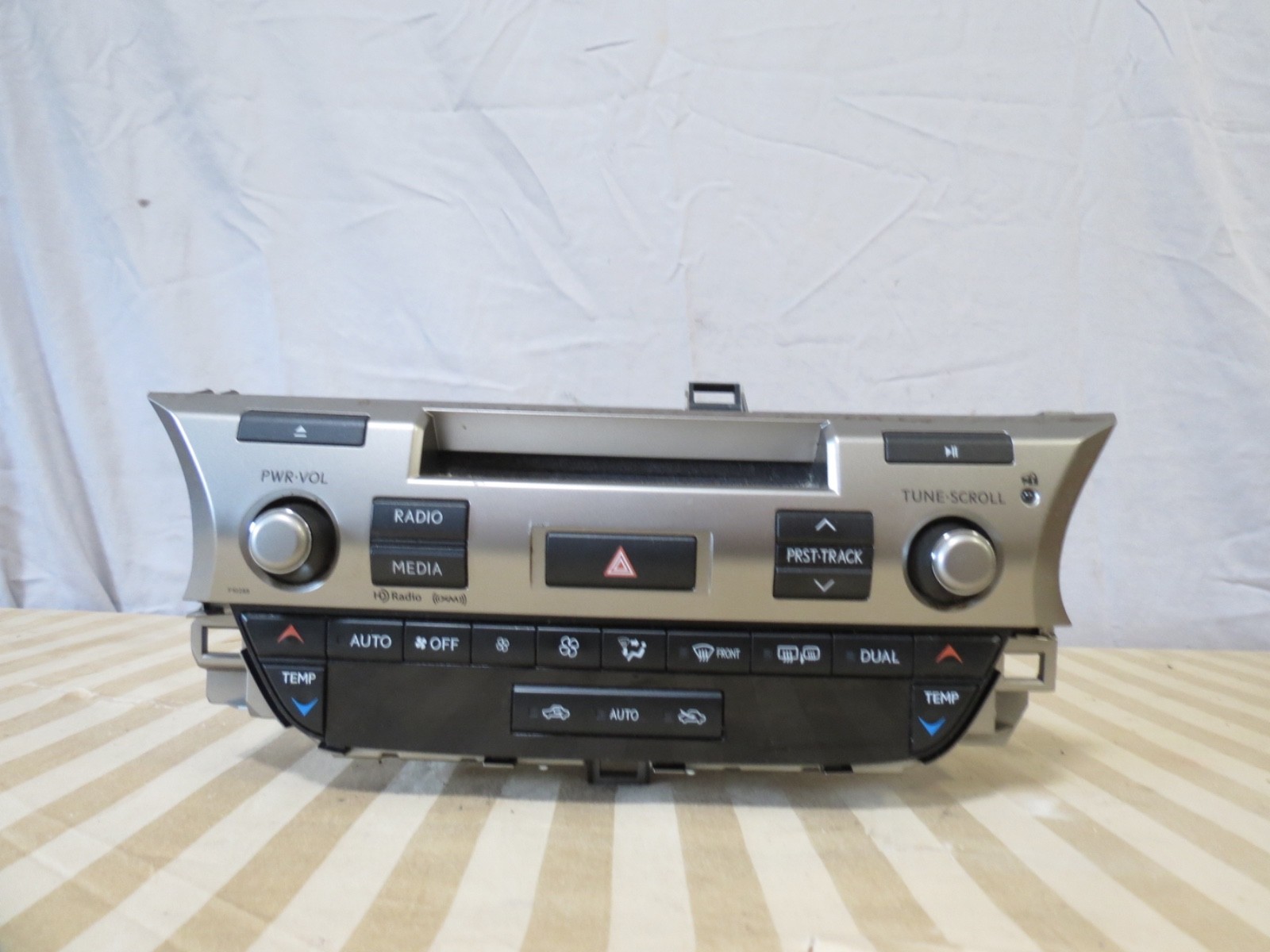 13-14 Lexus es350 es300h XM HD Radio Player Media Climate Control 86140-33060