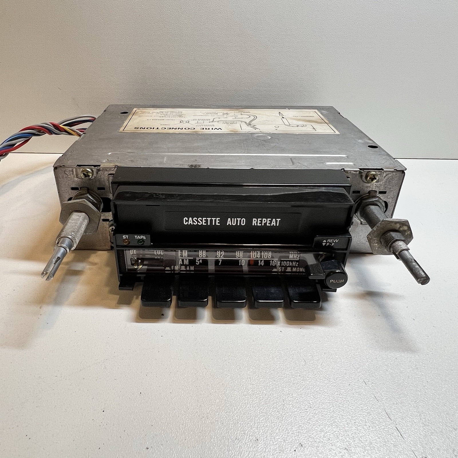 Vintage Honda #A208K-163-81232 12V AM/FM Cassette Car Radio Shaft Player Style