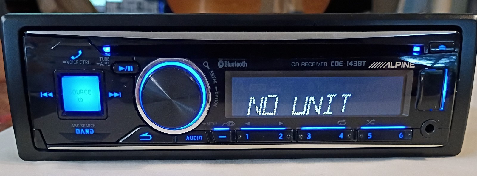Alpine CDE-143BT CD Receiver Built-in Bluetooth AM/FM Tuner Car Radio Stereo