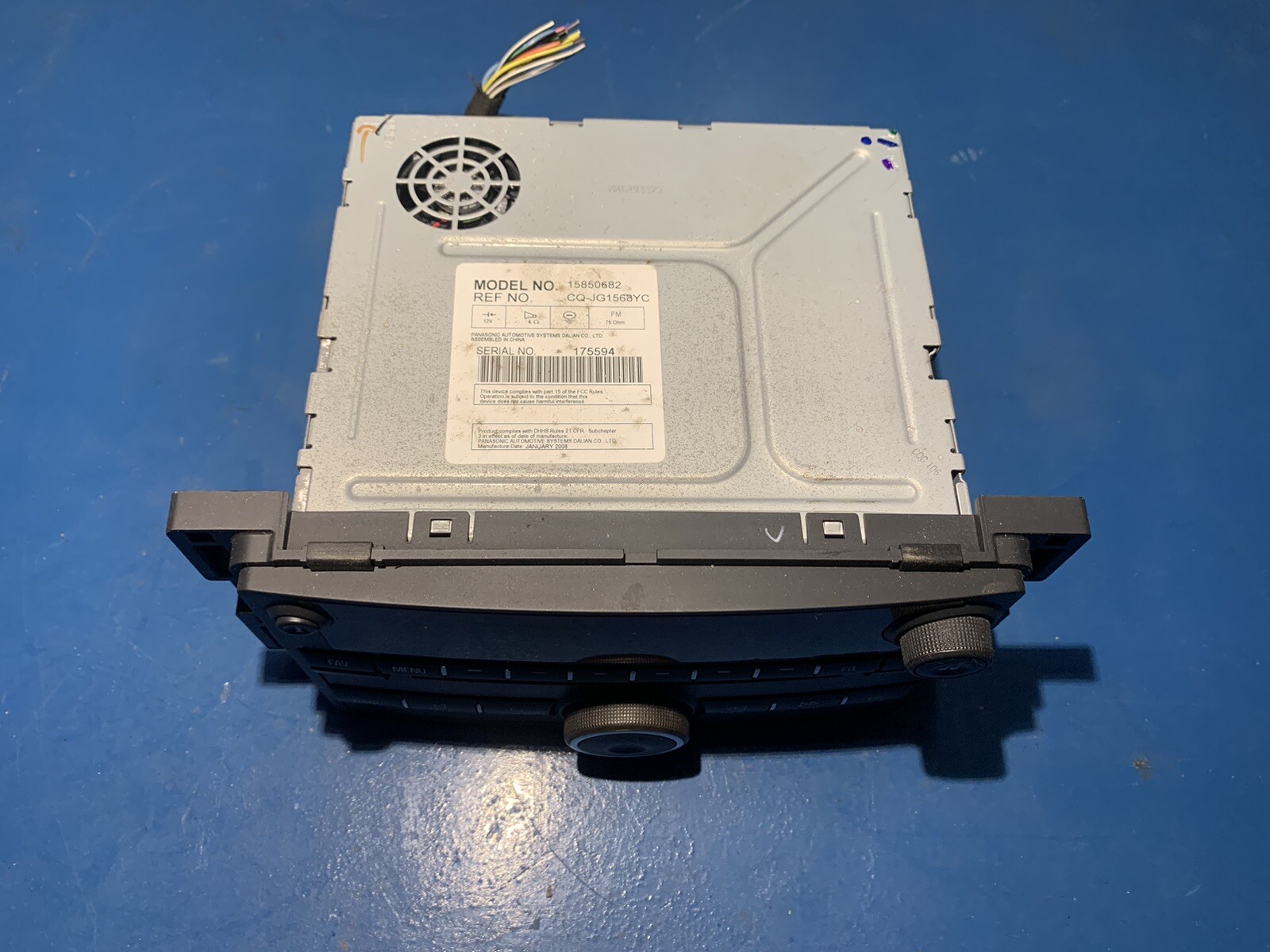 06 07 Saturn Ion AM FM CD radio receiver OEM 15850682