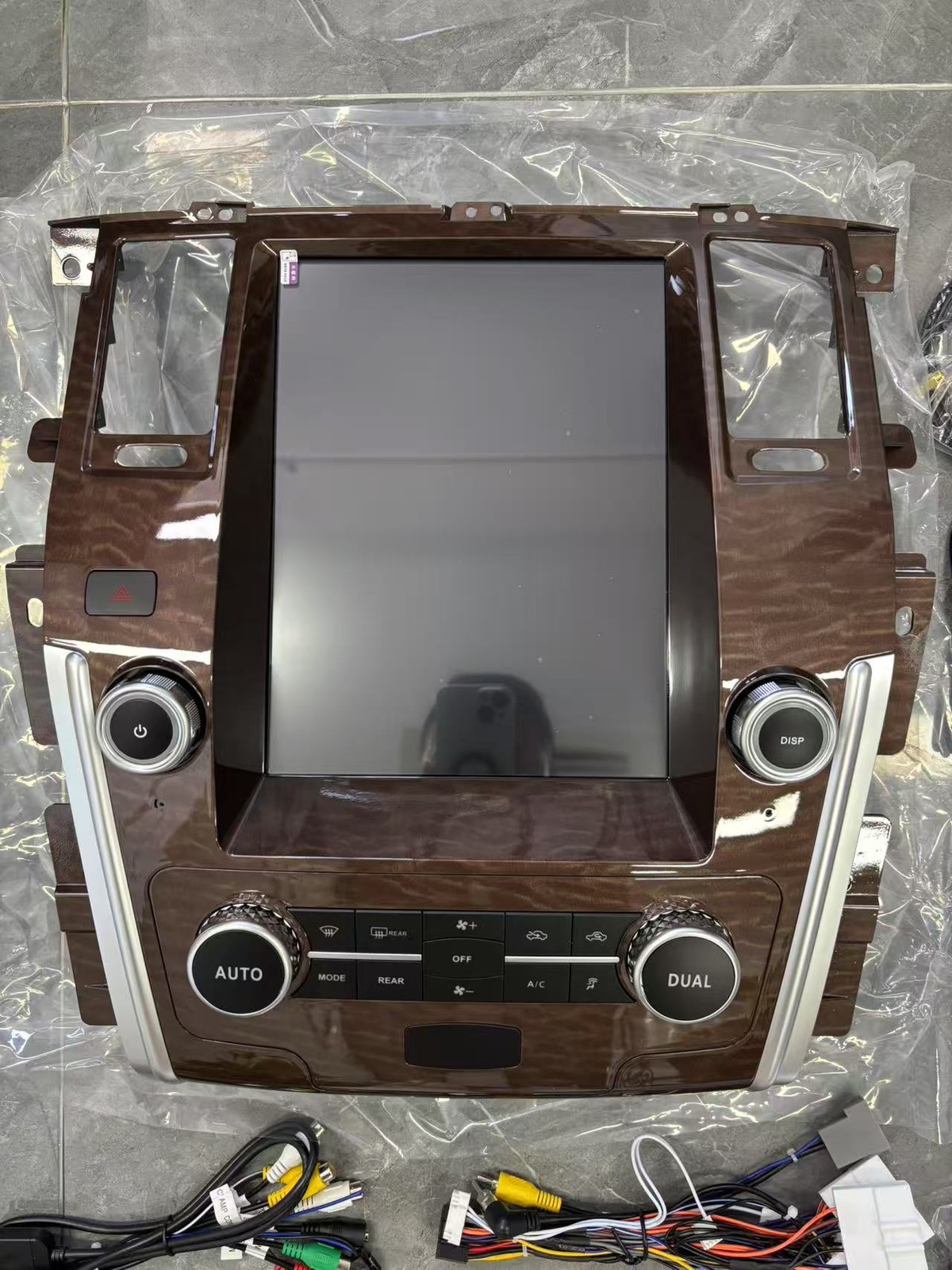 For Nissan Armada 2014-2021 Car Radio Tesla Style GPS Navigation CarPlay 2+32GB