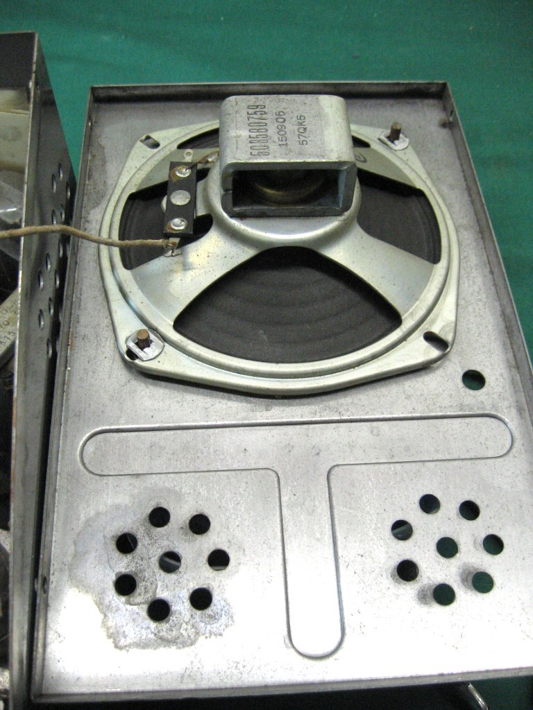 48 -50 ford mopar pontiac nash 54 chevy tk motorola 30937648 model 309 am radio