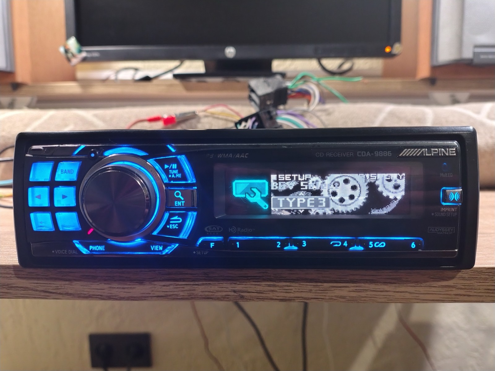 Alpine CDA-9886 Car Stereo CD Receiver Fully Working 4V Pre out Good Shape
