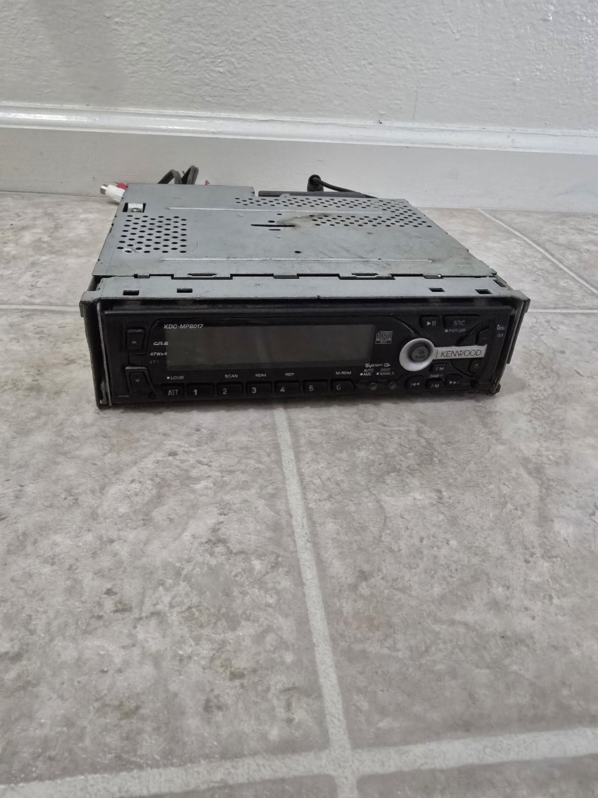 Kenwood KDC-MP8017 Car Stereo Pre-owned Untested