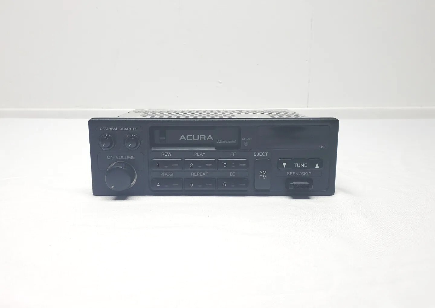 Acura Radio Stereo Tape Deck Model 39100-SK7-A122-M1