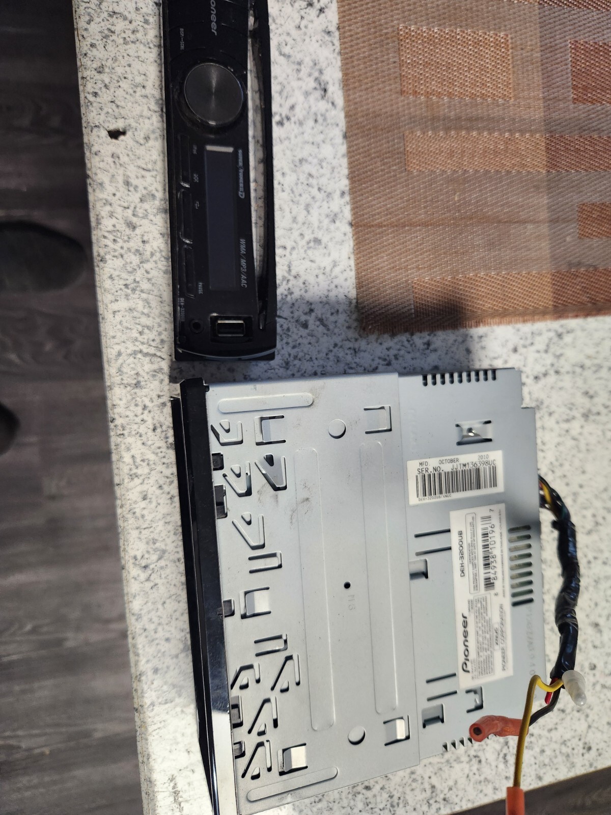 Pioneer DEH-3200UB CD Player/USB In Dash Receiver