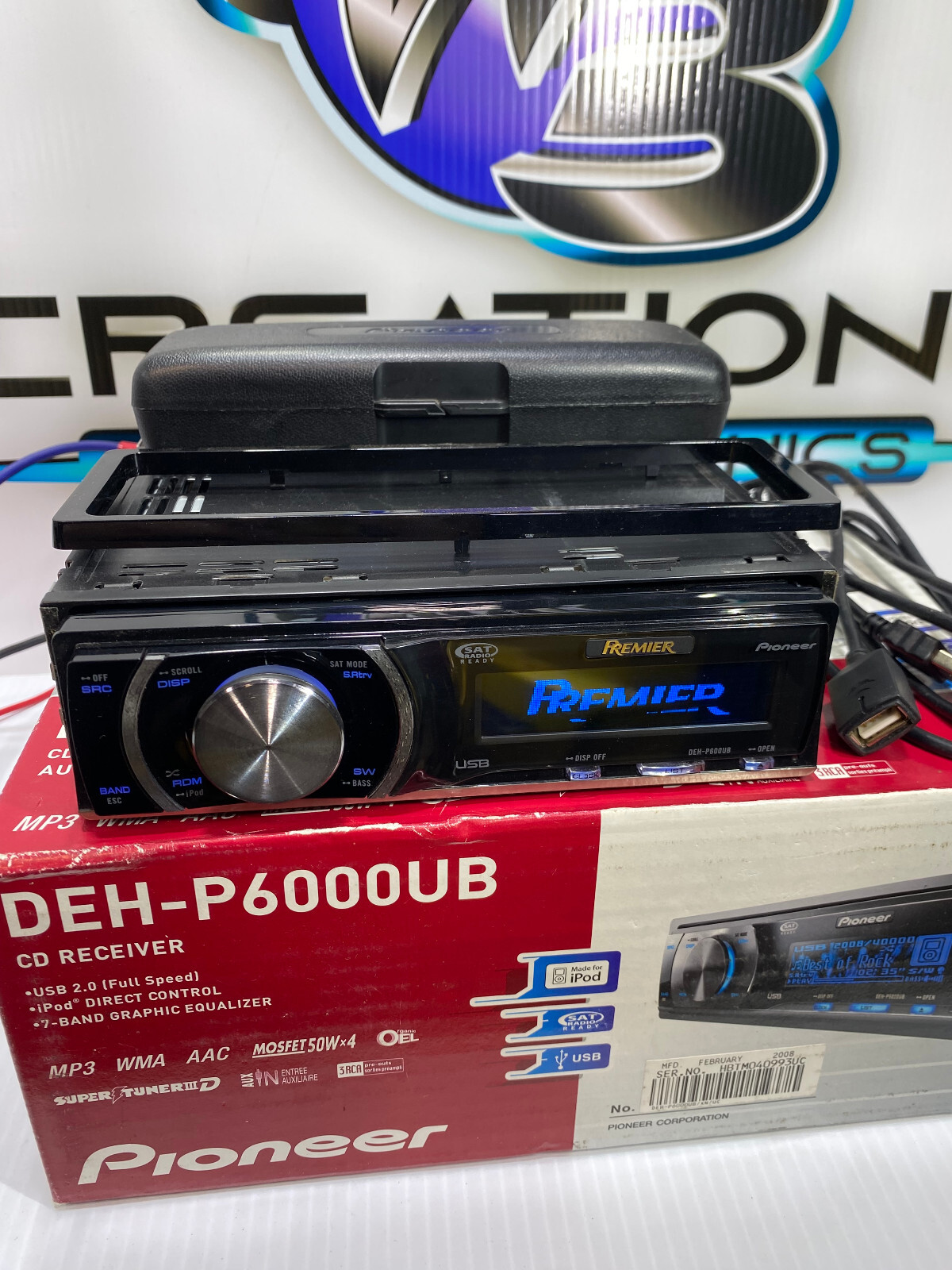 Pioneer DEH-P6000UB (Premier) CD Player/USB In Dash Receiver