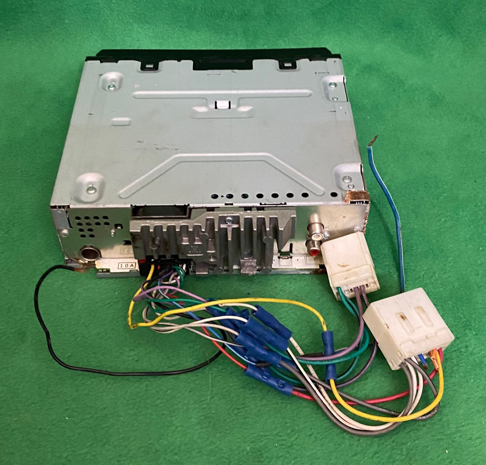 Pioneer In-Dash Car Stereo Model DEH-1300MP___PLEASE READ!!!