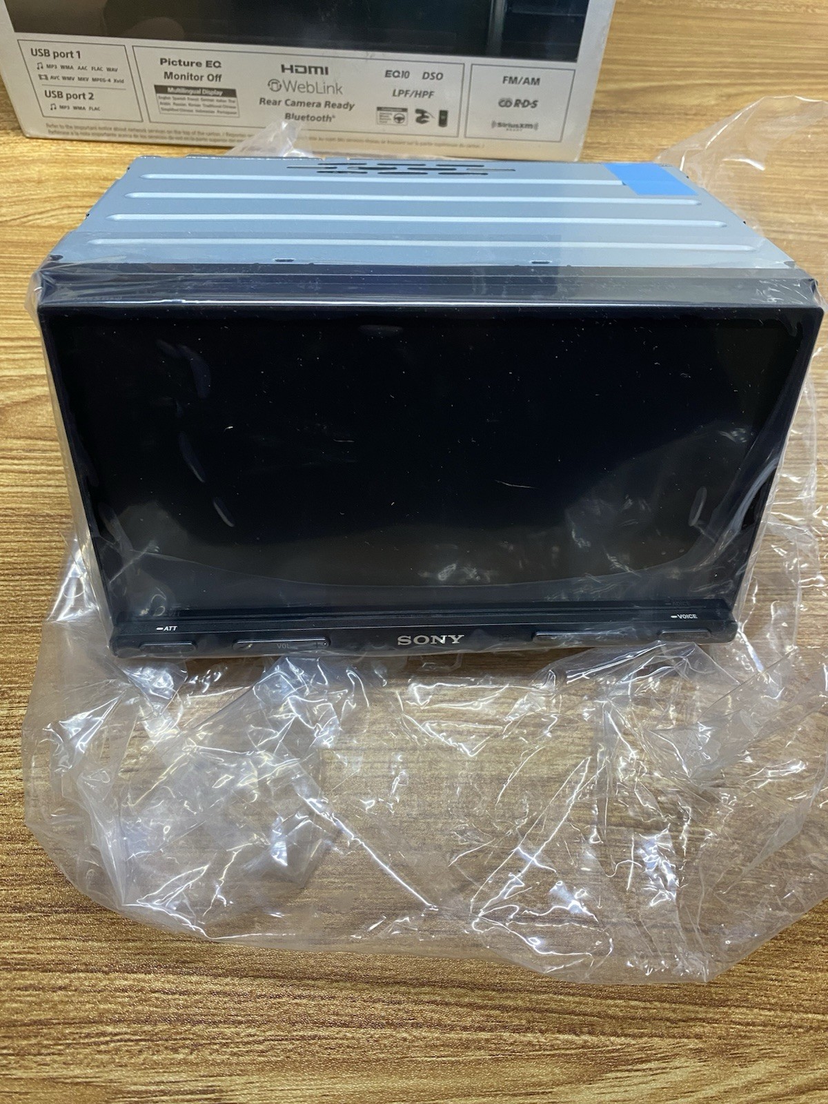 Sony XAV-AX5600 6.95″ Double-DIN Digital Media Receiver With WebLink Cast
