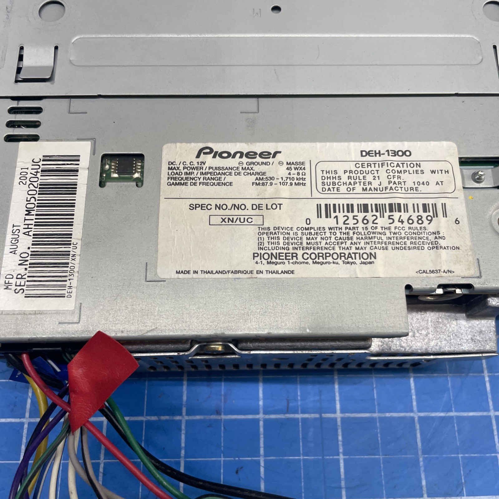 Pioneer DEH-1300 Car Stereo CD Player Single DIN MOSFET 50Wx4 w/ Wiring