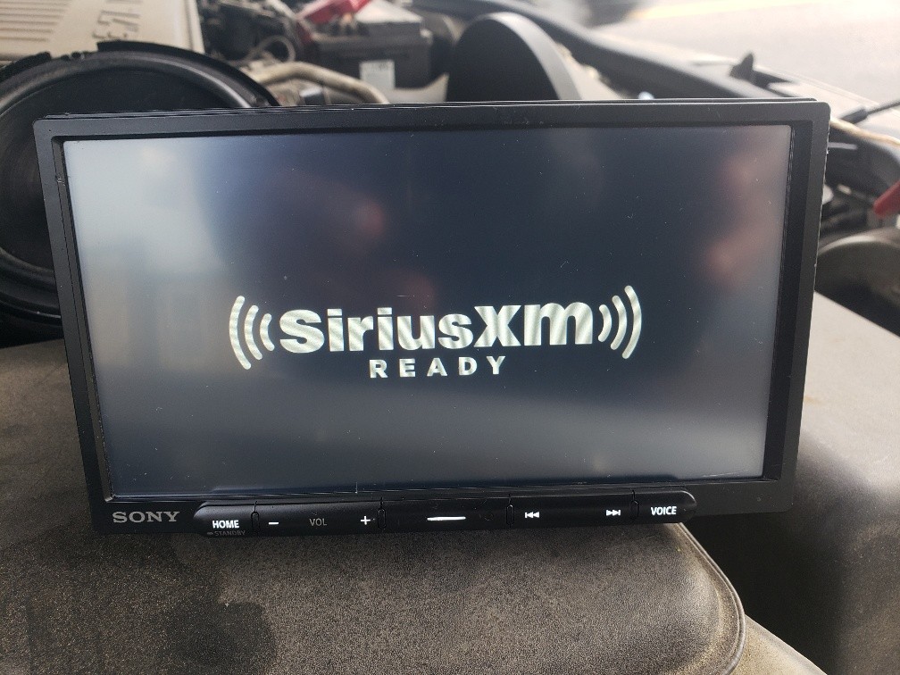 SONY 6.95″ DIGITAL BLUETOOTH MULTIMEDIA RECEIVER XAV-AX4000 CARPLAY/ANDROID