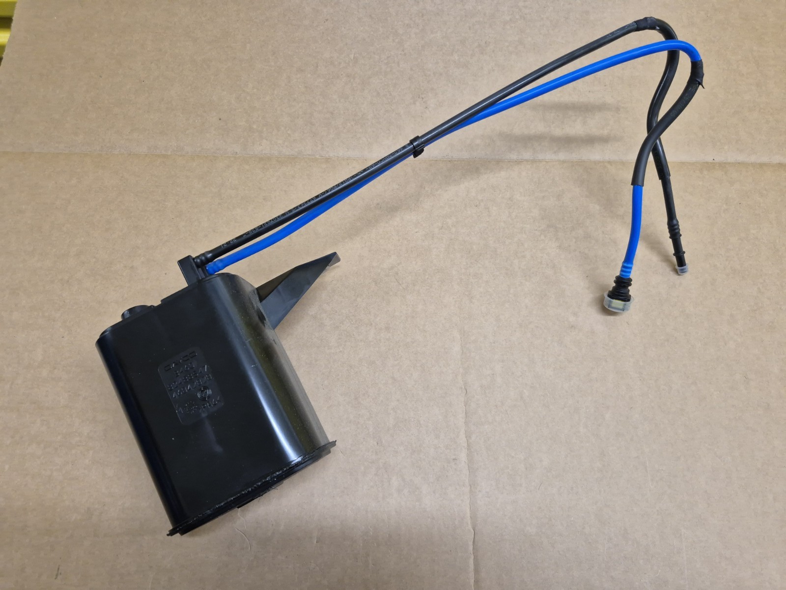 Alfa Romeo 156 2001- 1.6T 2.0T Genuine Vapour Cannister 46847463 New OEM Part