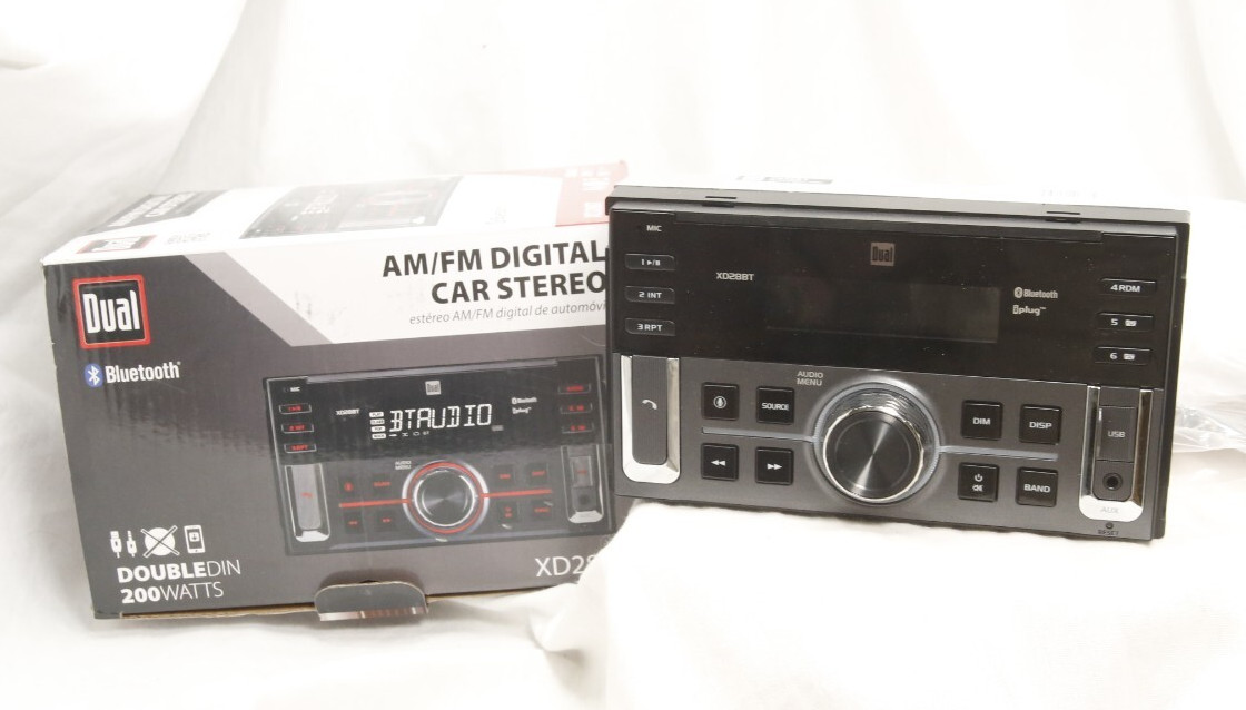 Dual, AM/FM digital car stereo XD28BT, 200 Watts, Double DN, untested