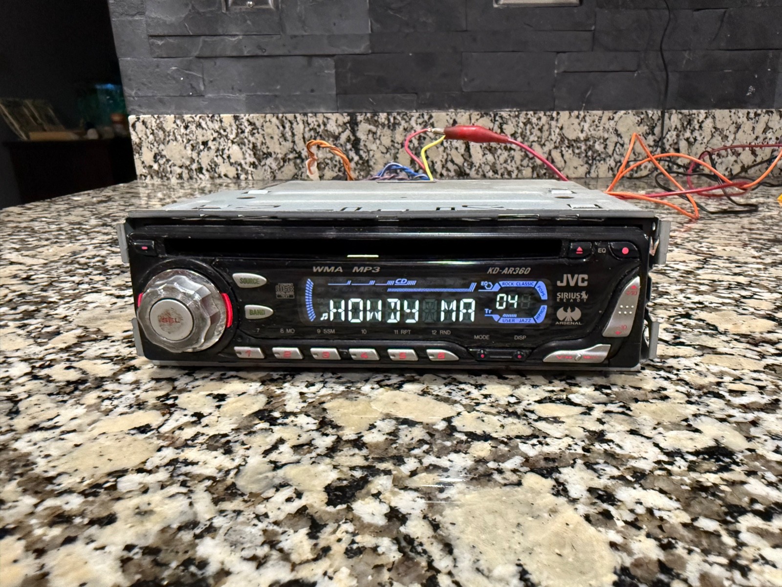 JVC KD-AR360 CD in-dash head unit