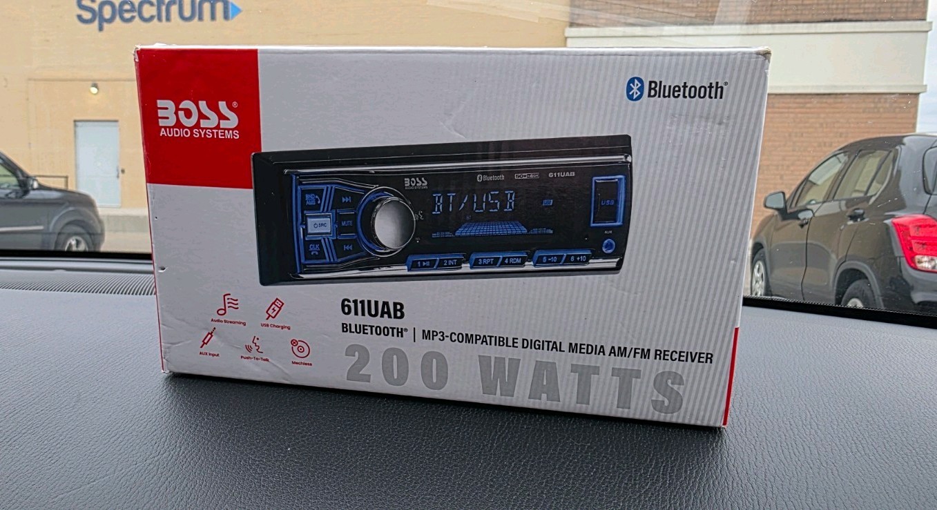Boss Audio 611UAB 1-DIN Bluetooth USB/MP3 Digital Multimedia Receiver (NO CD)
