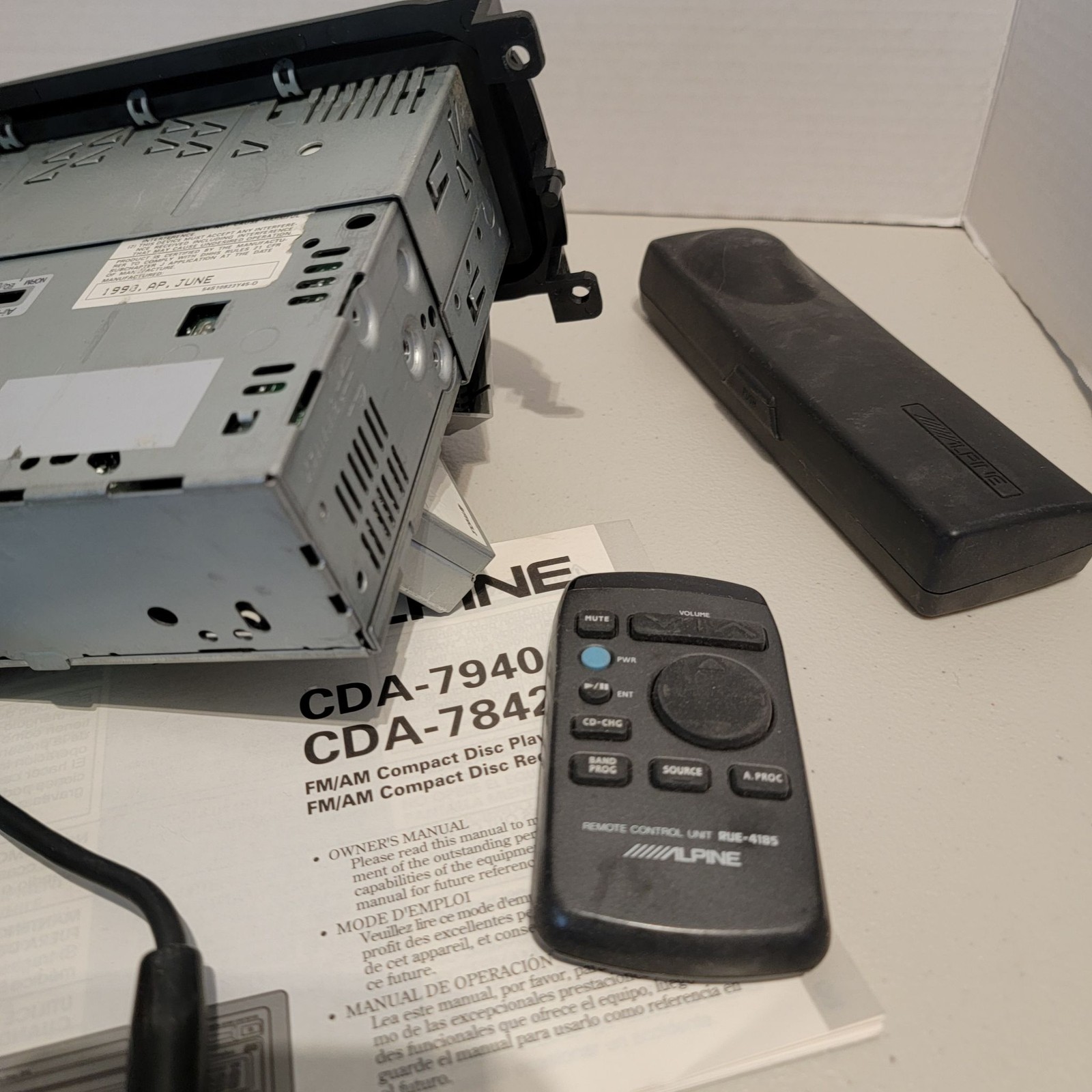 Alpine CDA-7940 Car CD Player Receiver FM AM Remote Wire Harness Manuals Box