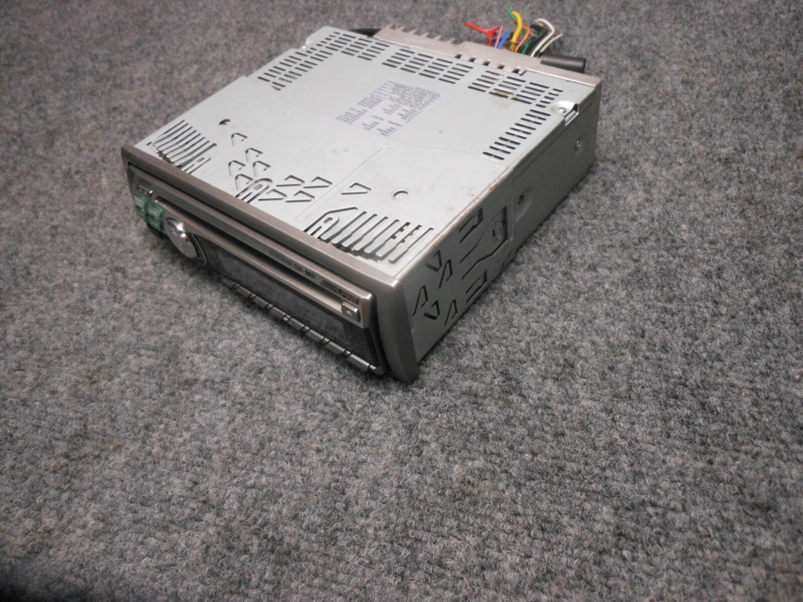 Alpine CDE-9841 CD Receiver