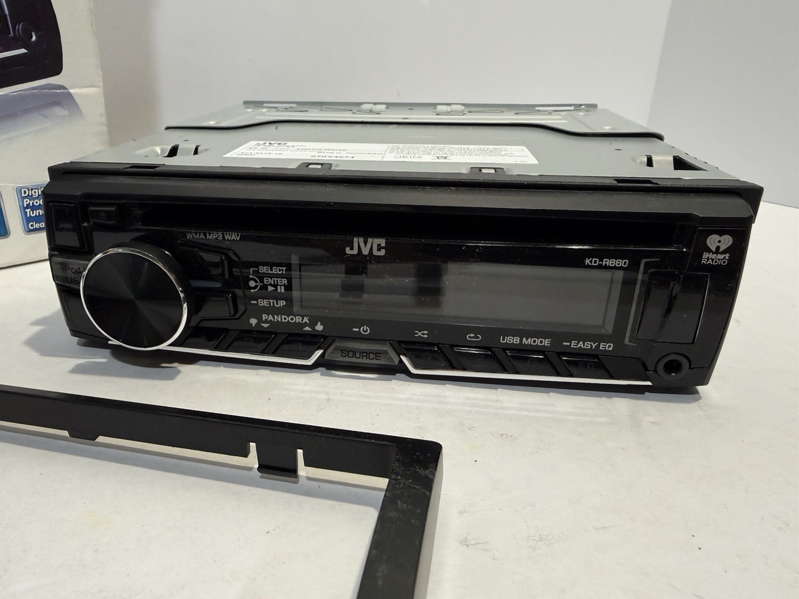 JVC KD-R660 Car Stereo AM/FM Radio Receiver with MP3 Aux USB CD Player UNTESTED