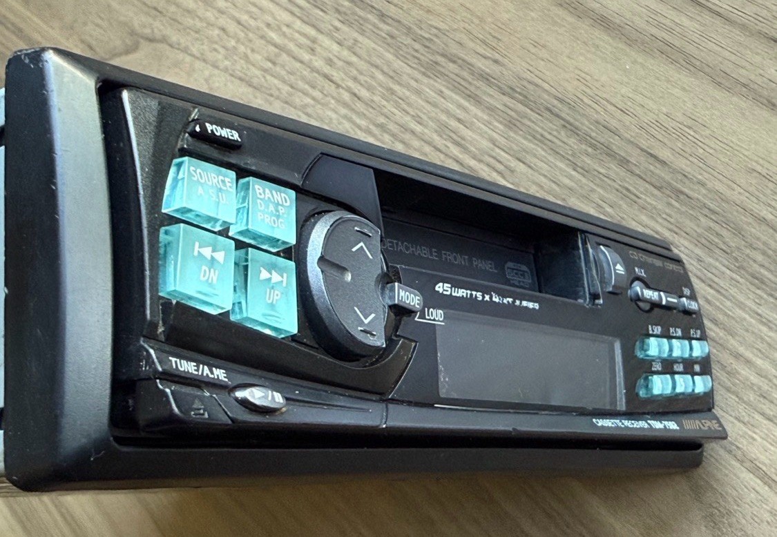 ALPINE CAR AUDIO STEREO AM/FM CASSETTE UNIT TDM-7582 VINTAGE RARE BMW PORSCHE!