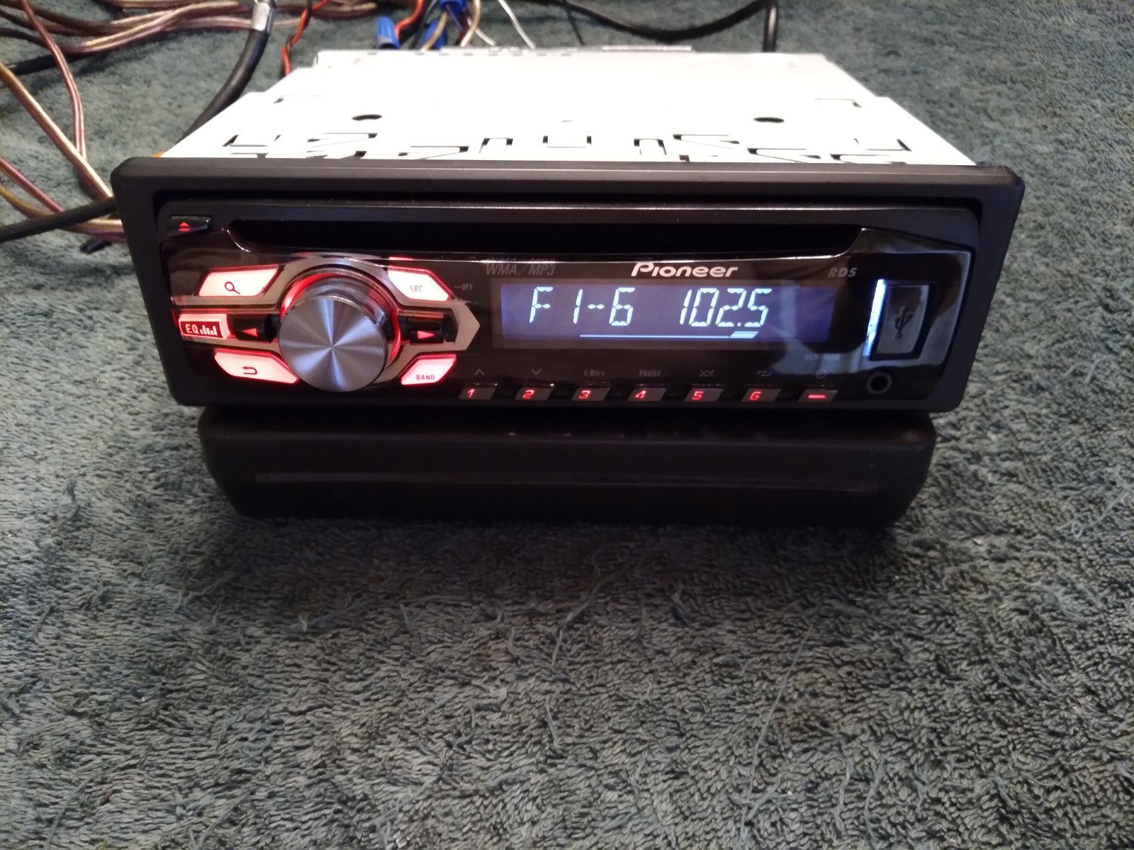 Pioneer DEH-14UB, CD /MP3/ USB, RDS Receiver , 200 watts,