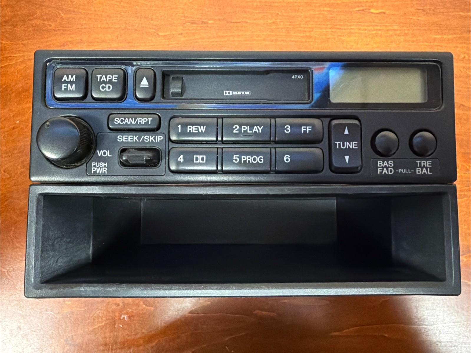 1999-2004 Honda Odyssey AM FM cassette radio 39100-S0X-A110-M1 OEM 4PX0 w/pocket