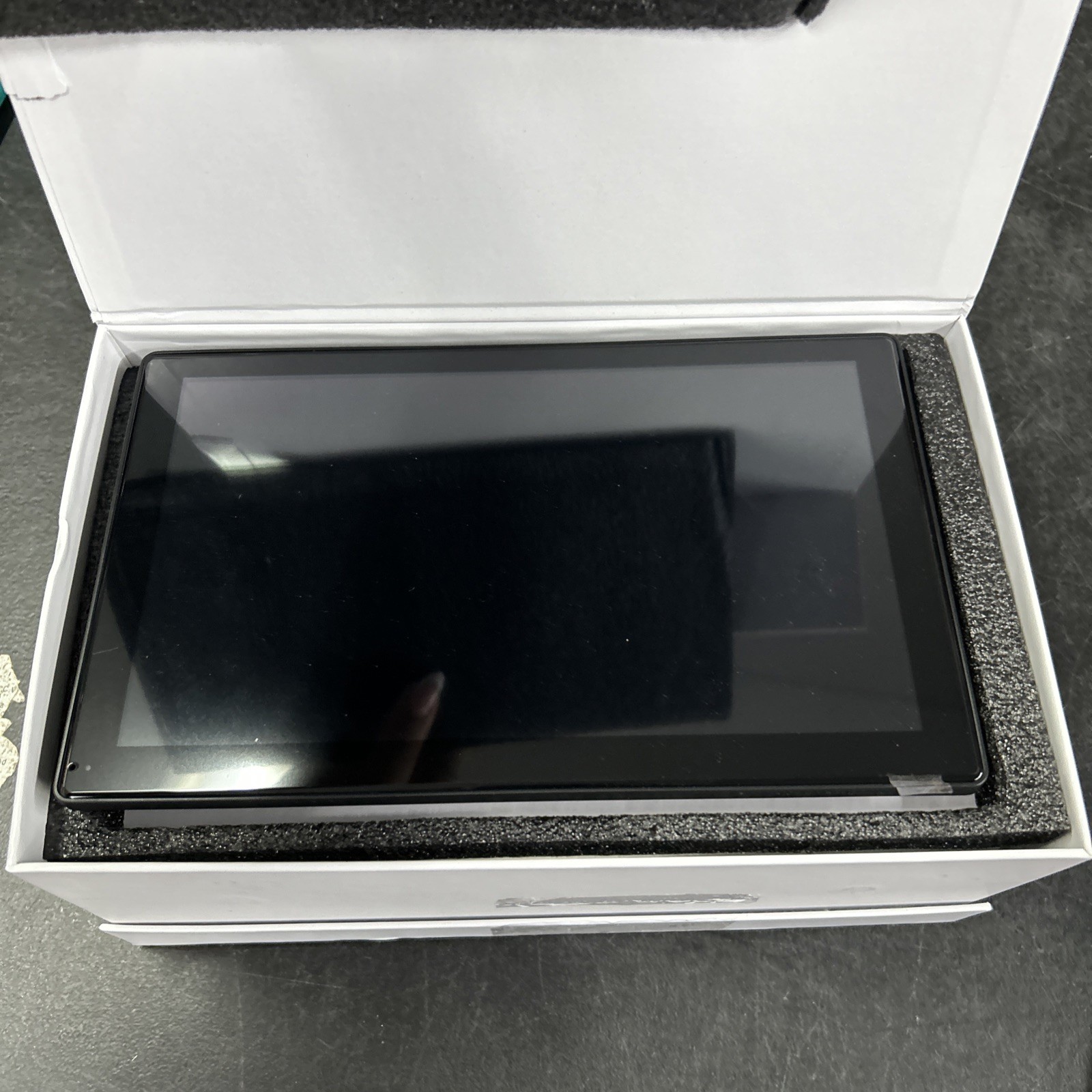 Q9S 9 Inch Wireless Touchscreen Bluetooth Digital Media Receiver Stereo