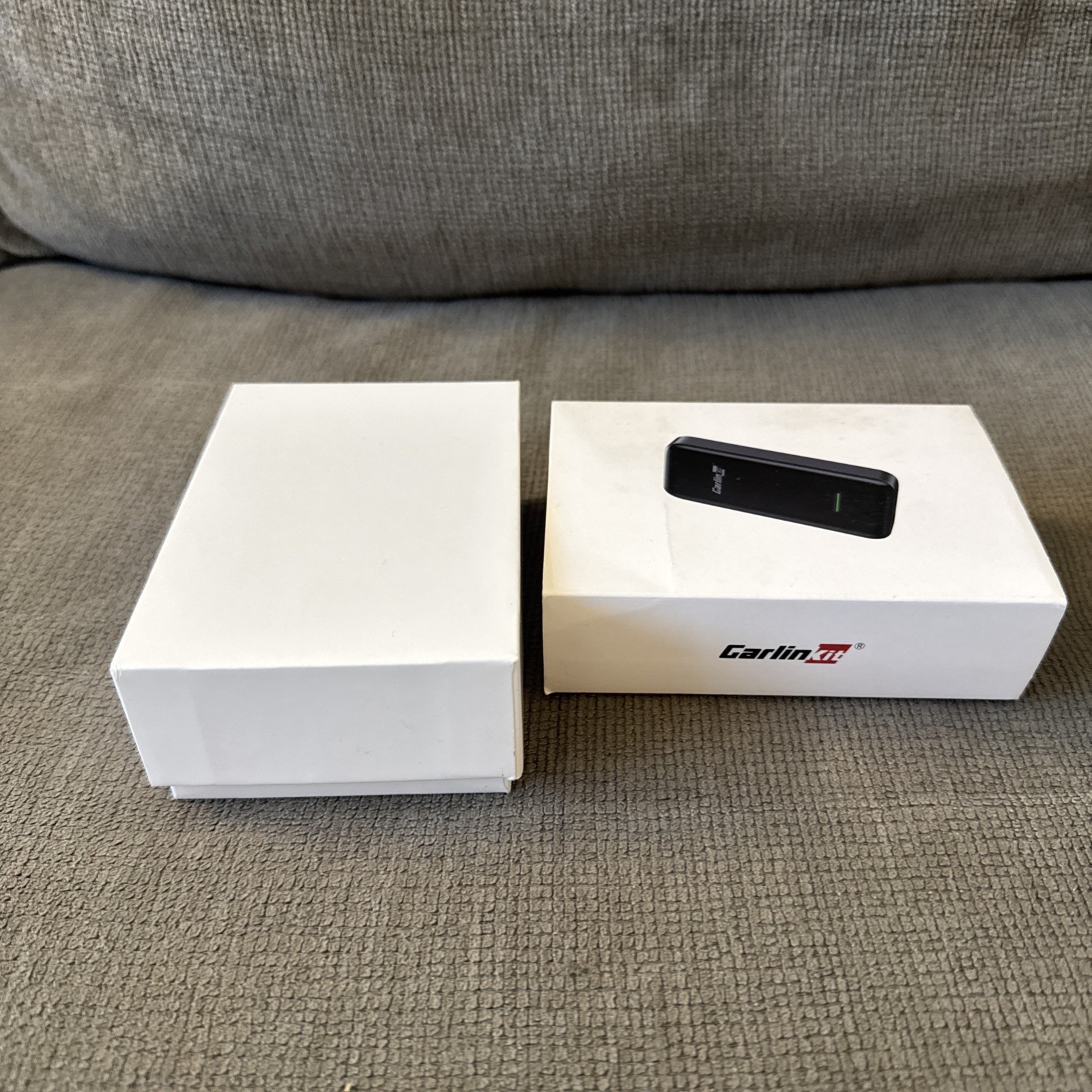 Carlin Kit CPC200-U2W-Plus Black Wireless Car Interconnection Module