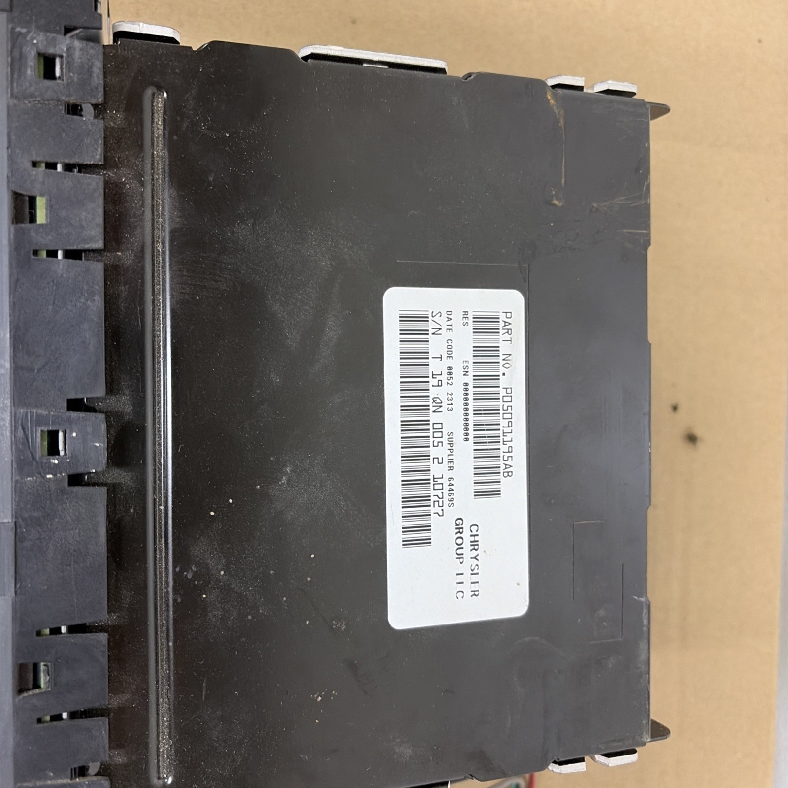 Chrysler AM/FM CD & Unbranded Aftermarket AM/FM Cassette Car Radios