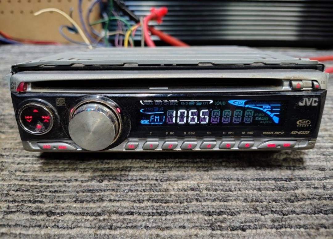 JVC KD-G320 CD Player In Dash Receiver with WMA/MP3 SAT CD-R RW