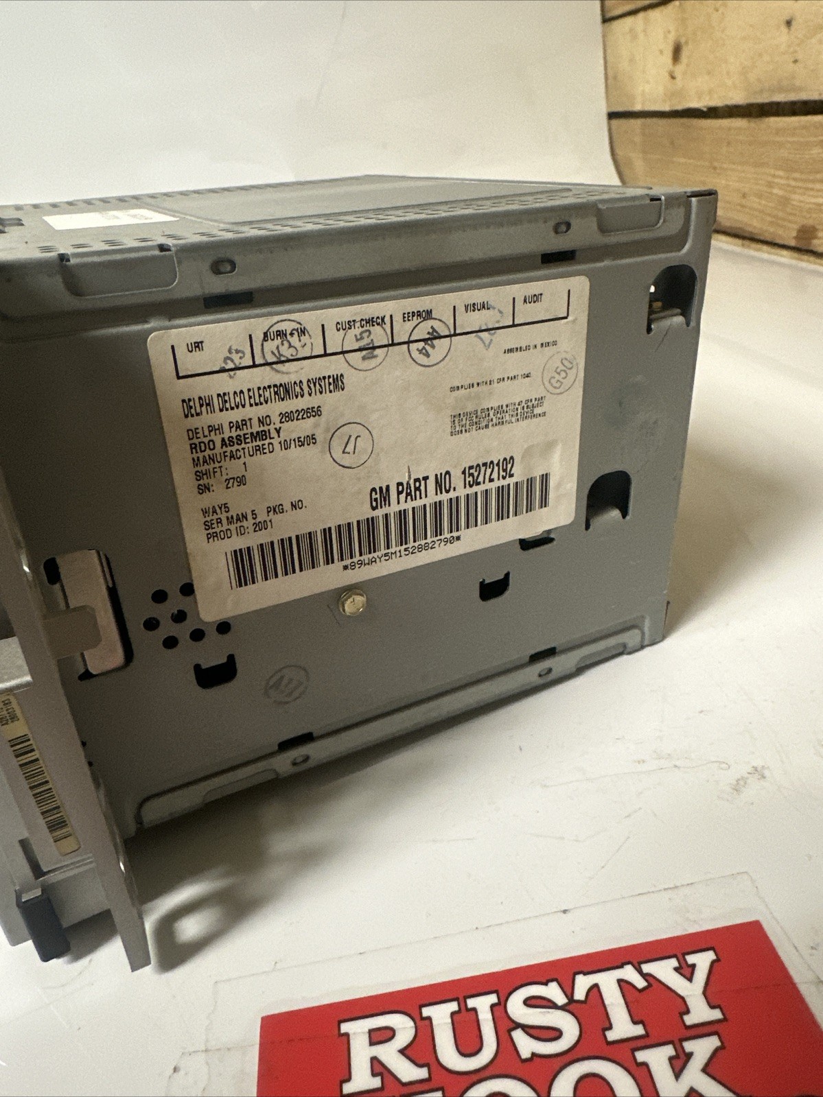 2006 Chevrolet Cobalt AM FM MP3 CD stereo receiver OEM 15272192