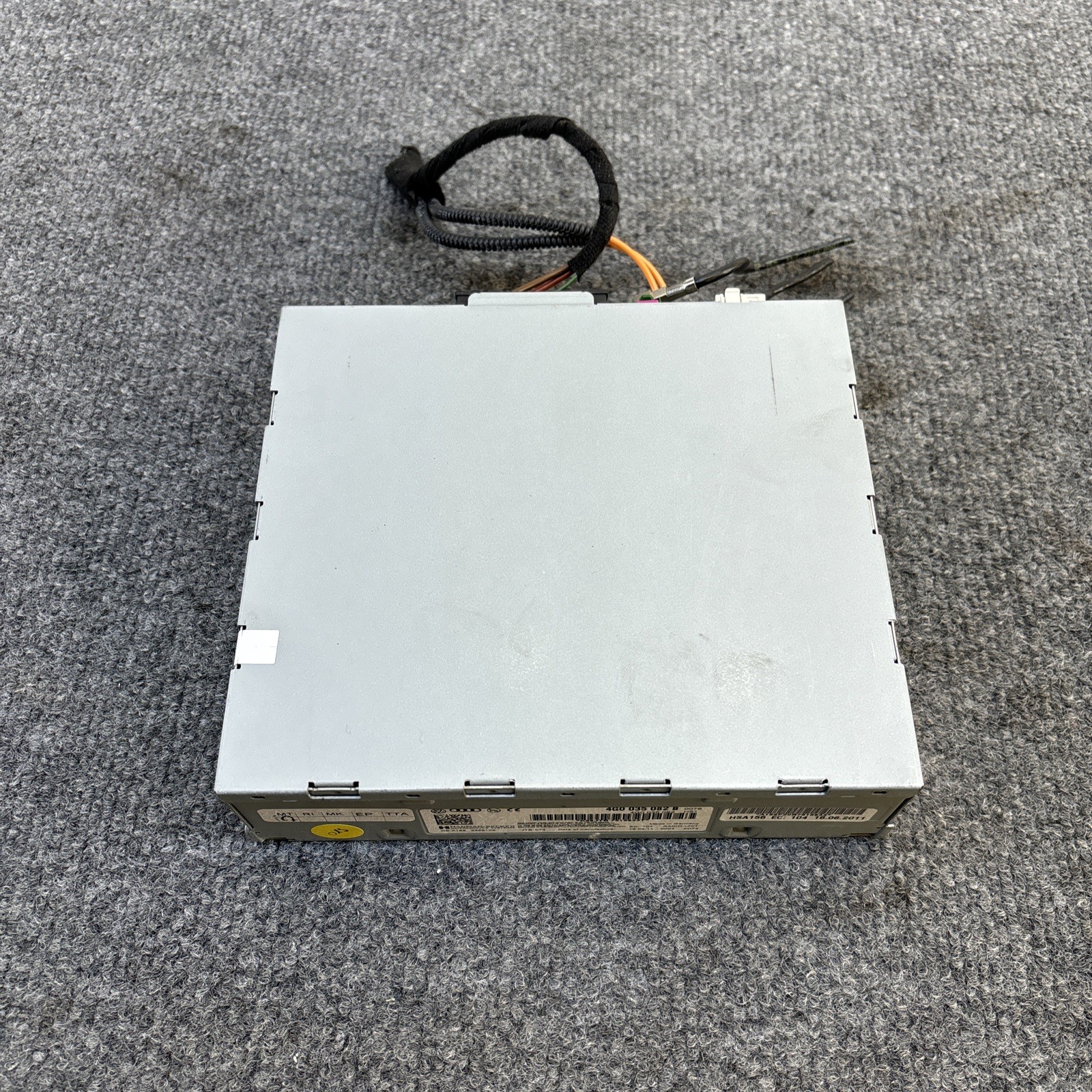 12 AUDI S4 A5 A4 S5 B8 OEM SATELLITE RADIO RECEIVER MODULE 4G0035082B 09-12