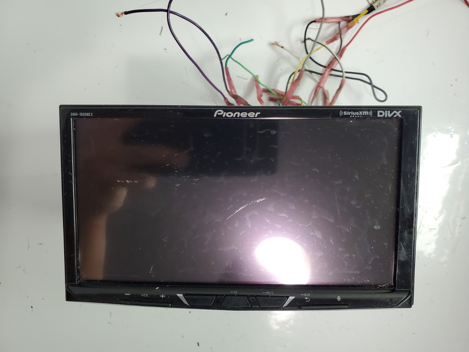 Pioneer DMH-1500NEX Digital Media Receiver with 7″ Display – Scratch On Screen