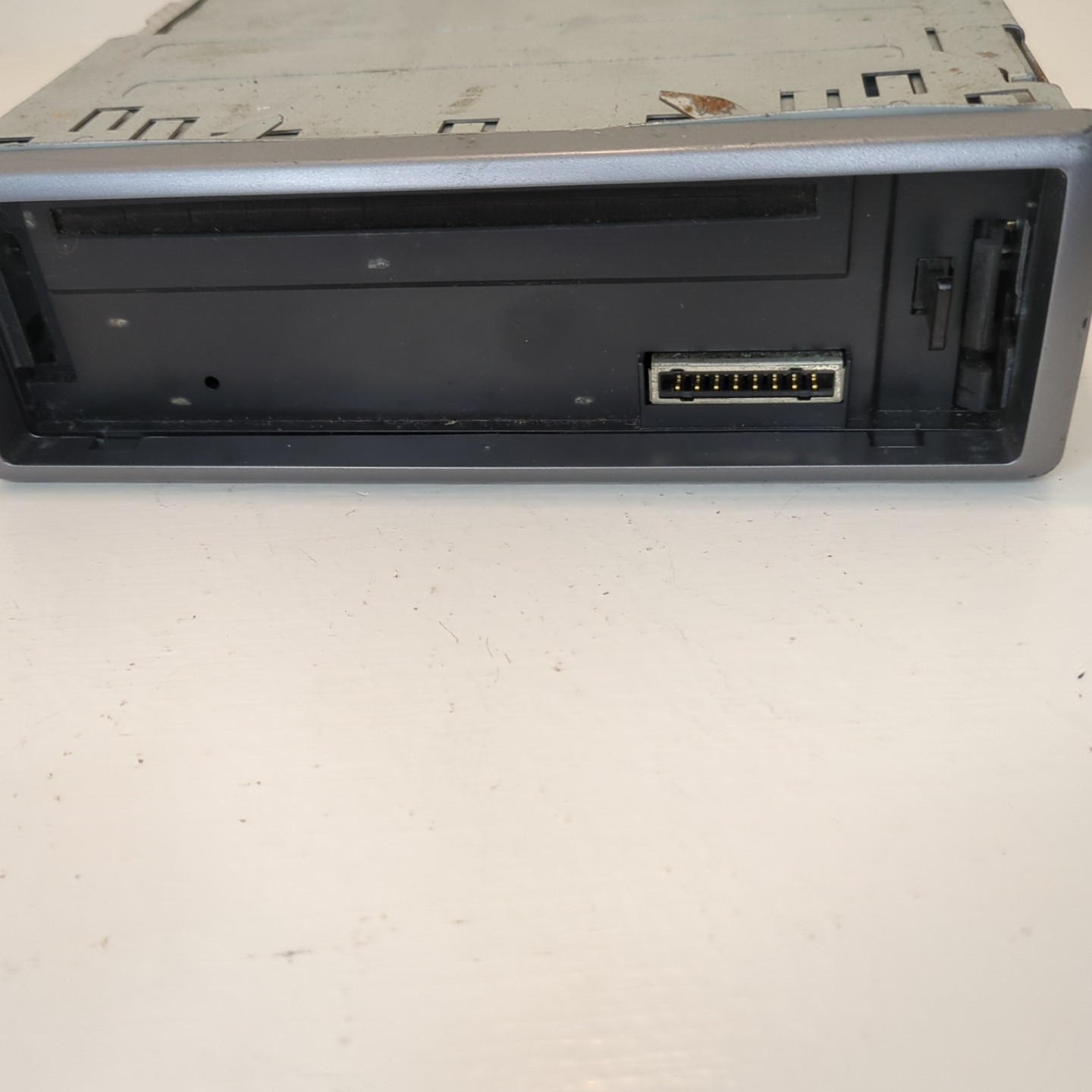 JVC KD-G300 AM/FM/CD/MP3 Player In Dash Receiver 200W