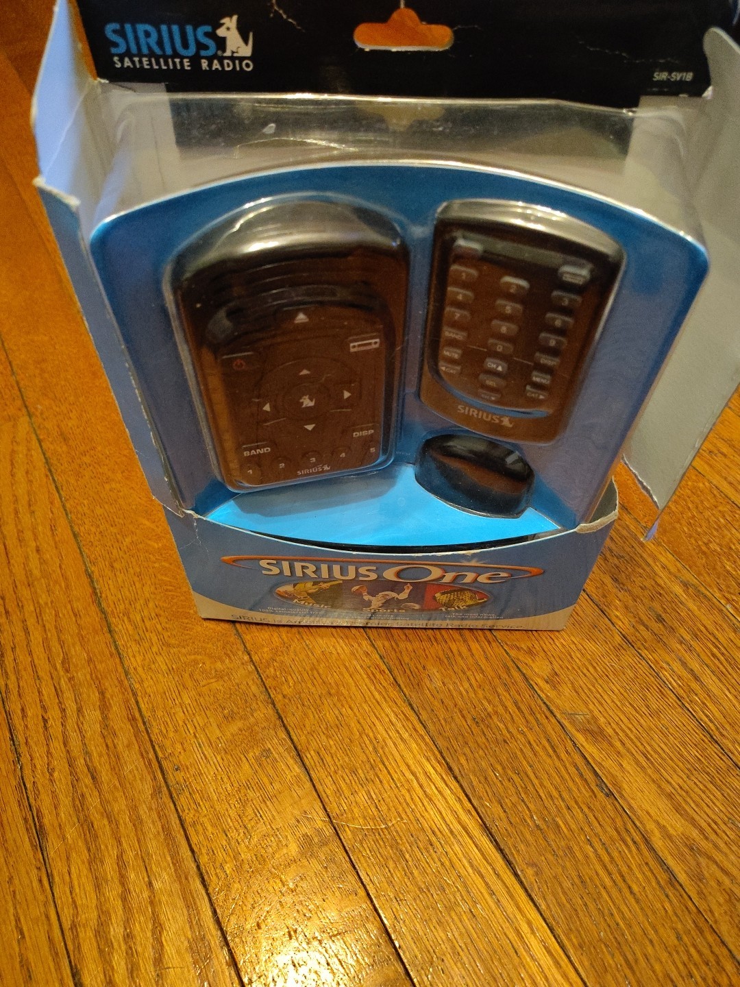 NOS Sirius Satellite Radio Sirius One SV1 All In One with Remote Control