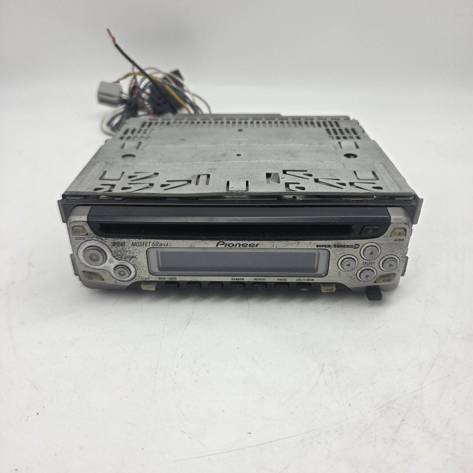 Pioneer DEH-1600 MOSFET 50Wx4 High Power CD Player with FM/AM Radio