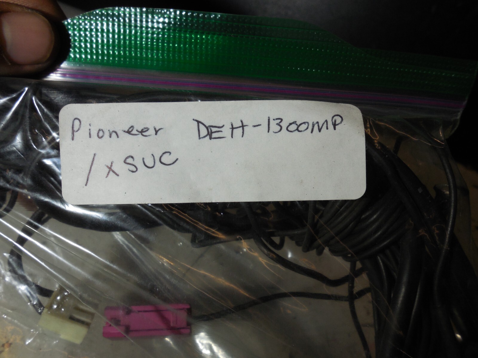 Pioneer DEH-1300MP CD Stereo Receiver Tuner Wire Plugs Connector