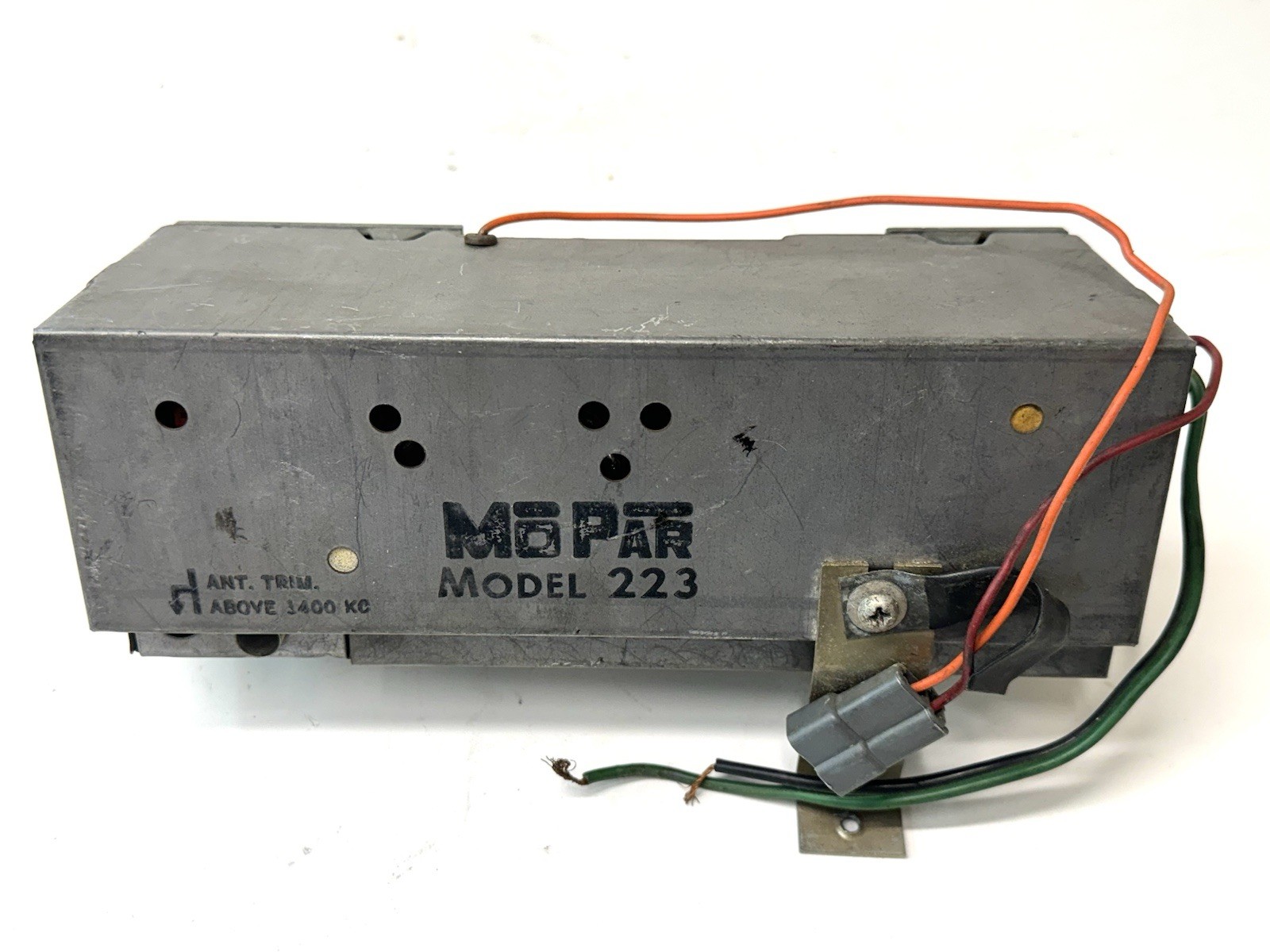 Vintage 1960s Dodge Dart GT Mopar Model 223 All Transistor Radio 15D41558A01