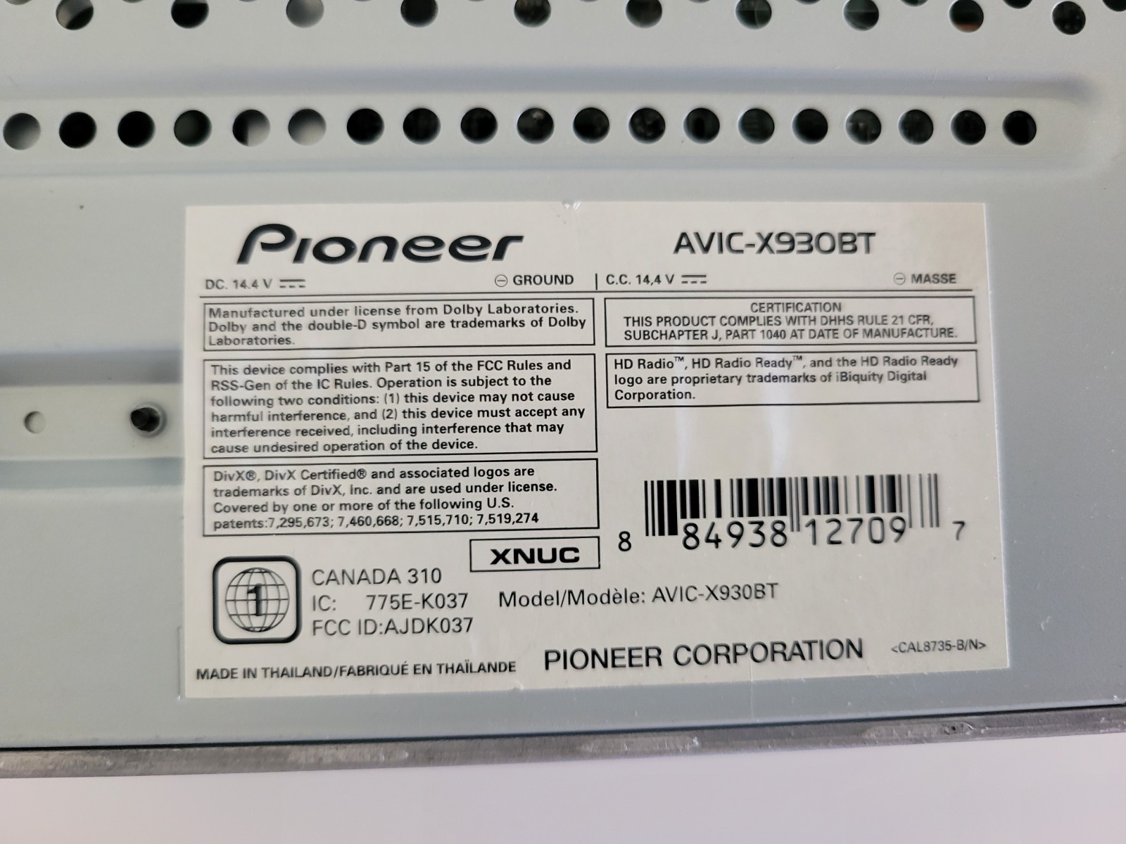 Pioneer AVIC-X930BT NavAV Receiver DVD Player 6.1″ Touch Screen For Parts