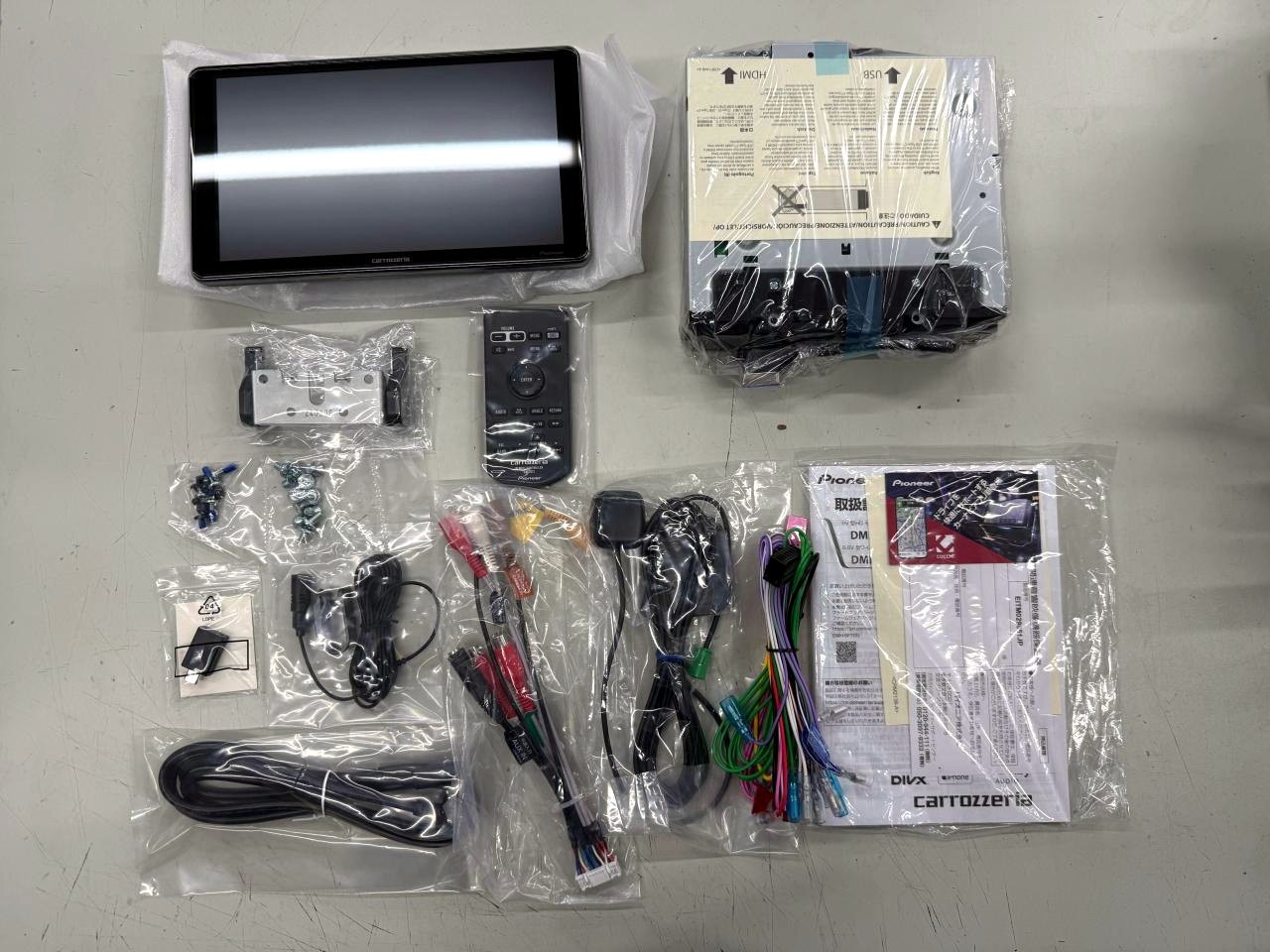 Pioneer carrozzeria DMH-SF700 Car Stereo Receiver Tested Working Apple CarPlay