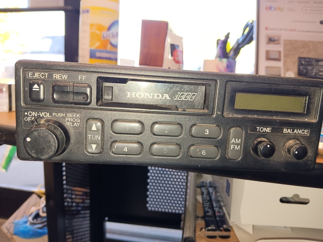 Honda AM FM Cassette 1000 Stereo Head Unit Civic CRX 08A01-001-310AH UNTESTED