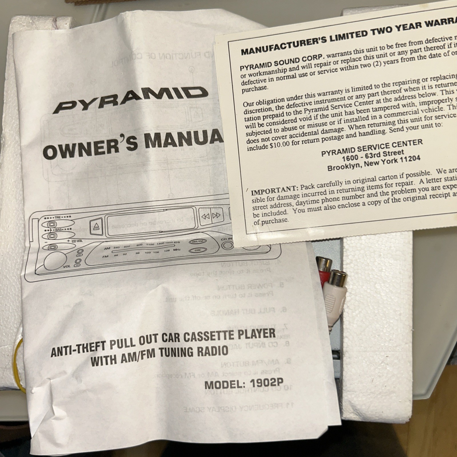 Pyramid 1902P Anti-Theft Pull Out Am/FM Receiver Auto-Reverse Cassette VTG