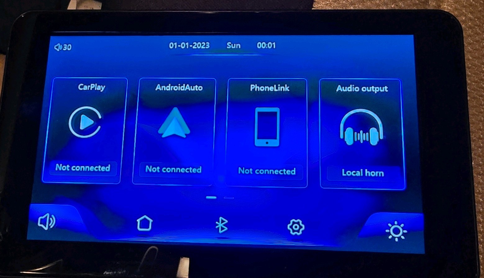 7” Portable Wireless Hieha CarPlay Android Auto Touch Screen Car Radio Stereo