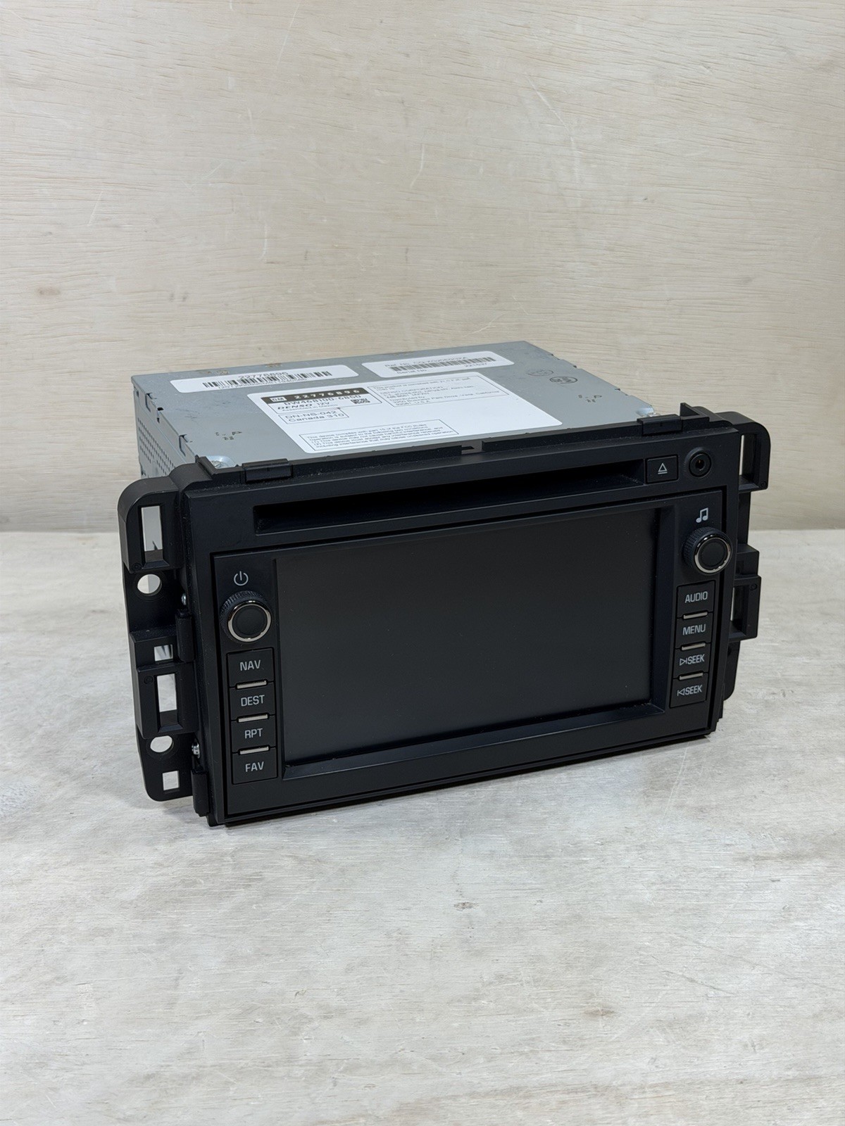 GM Denso DW468100-6850 22776896- DVD Navi Radio Yukon Suburban Tahoe OEM RARE