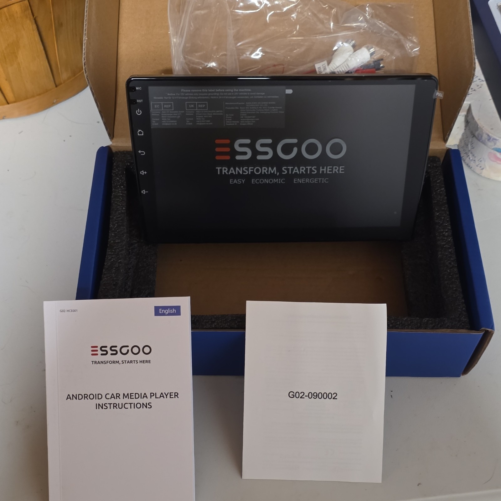 ESSGOO Android 2 DIN Touchscreen Car Media Player Head Unit G02-090002