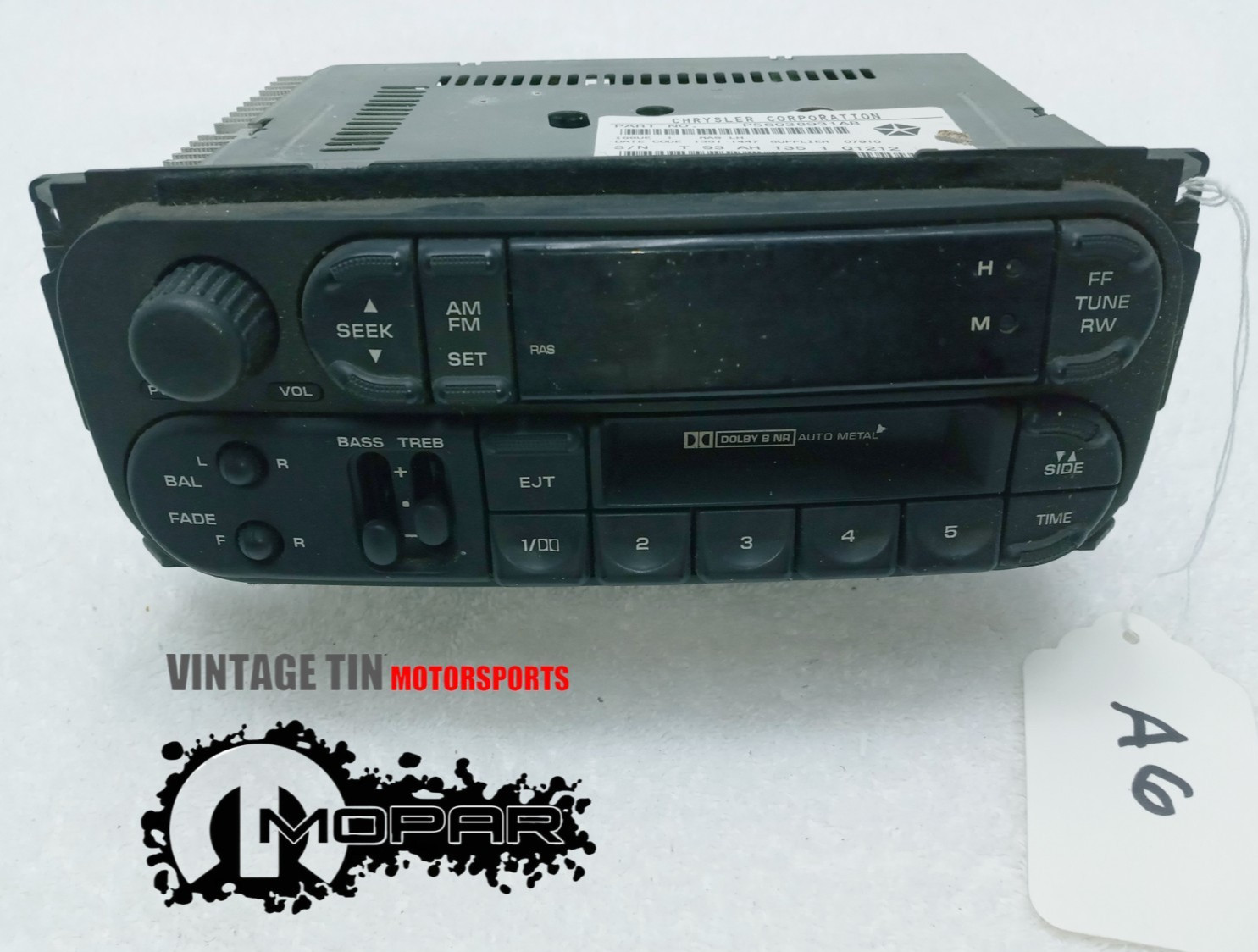 New-Take Out from Dealer AM FM Cassette 1998-02 Dodge Chrysler Jeep P56038931AB